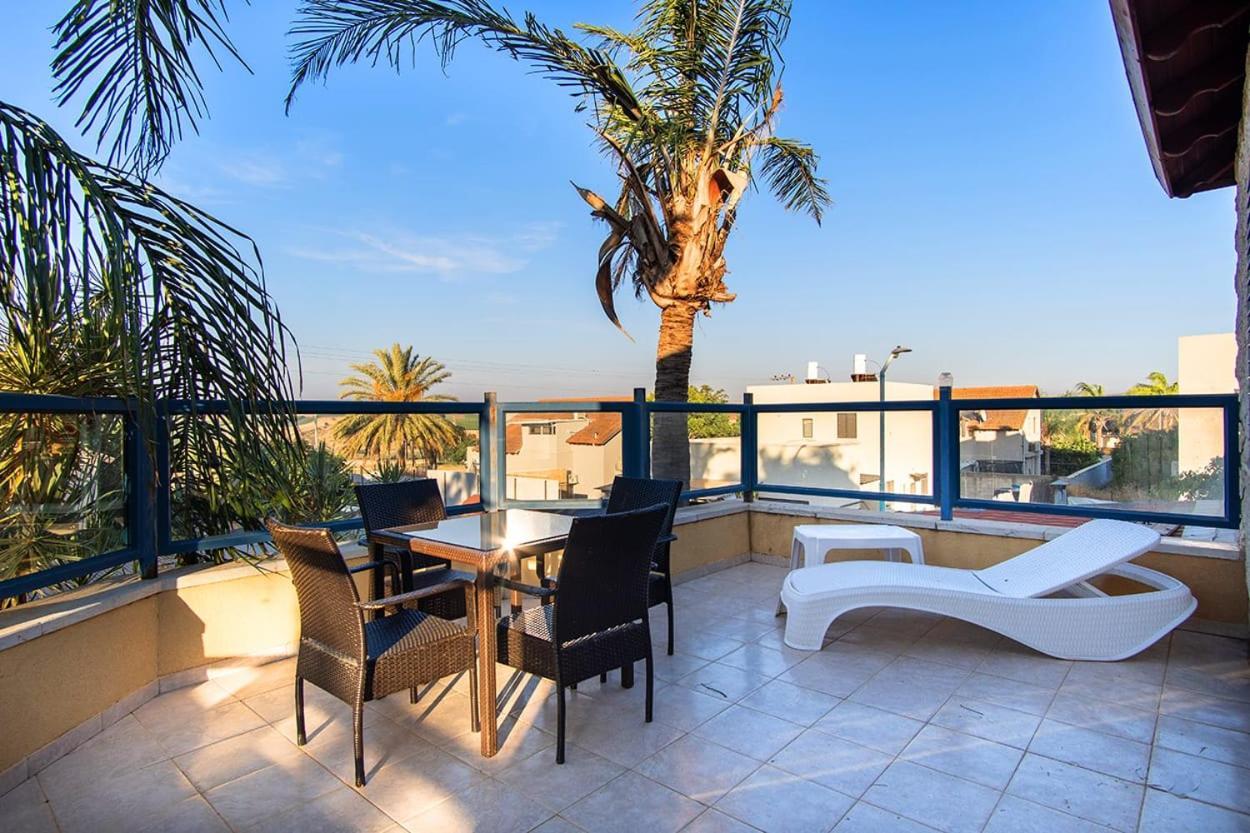 Villa Nof Glili Mansion à Yavneʼel Extérieur photo